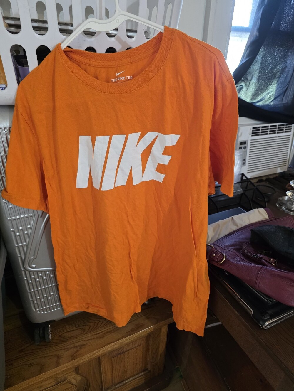 Nike The Nike Tee Orange Logo T-Shirt – Size XL